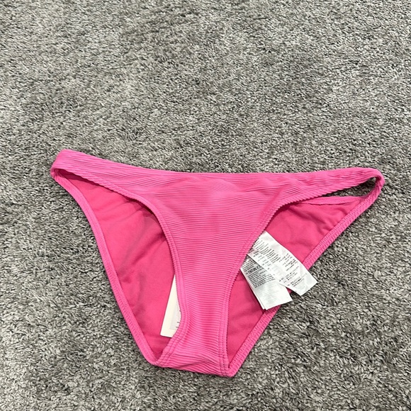 Billabong bottoms - Picture 1 of 2